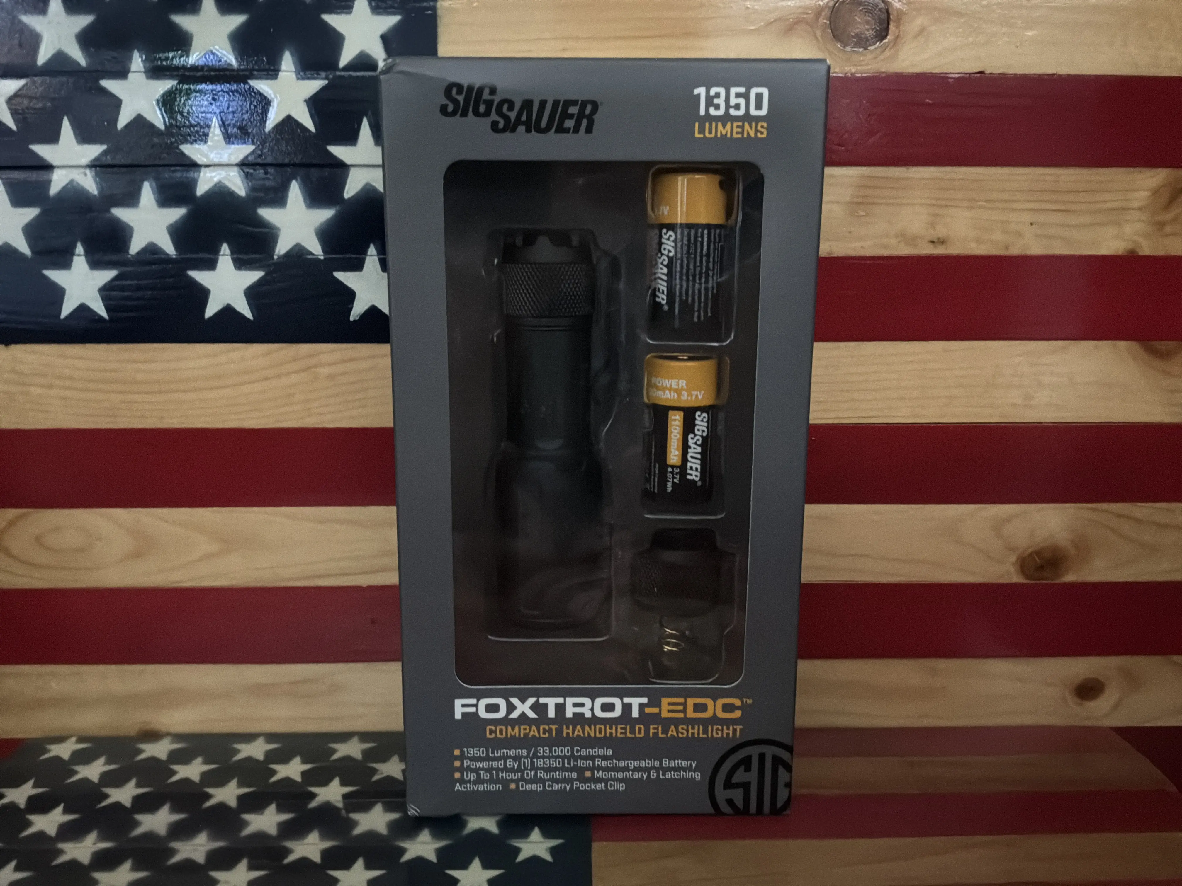 SIG SAUER Foxtrot-EDC compact flashlight packaging
